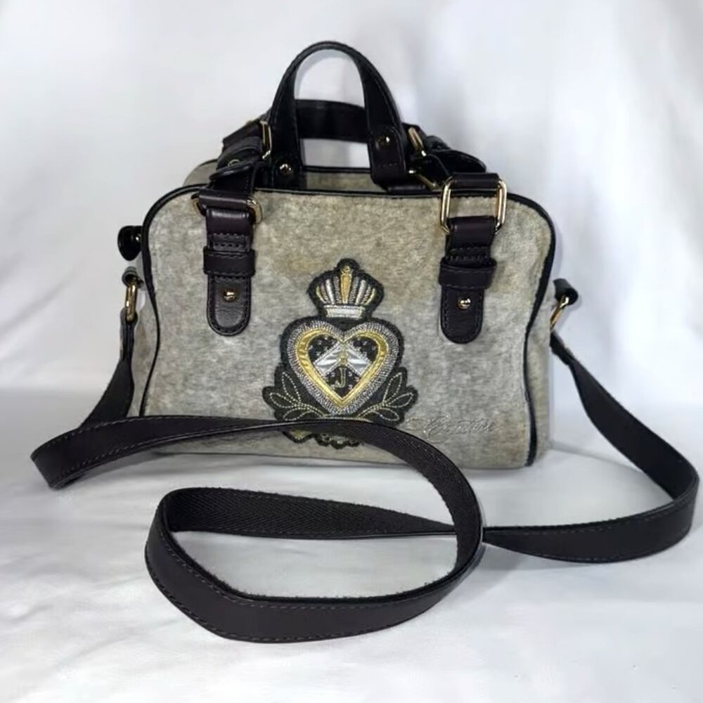 EXCELLENT Vintage Juicy Couture Velour Messenger Bag Purse Crossbody Heart Crest